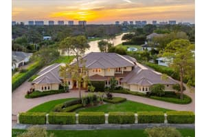 741 Hickory Rd, Naples