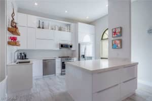 631 Beachwalk Circle, Naples, FL 34108 - MLS#225020756