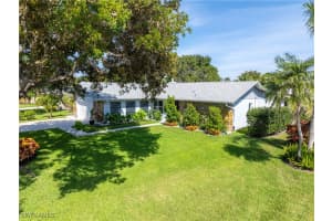425 Pine Lake Drive, Naples, FL 34112 Sold 04/18/25