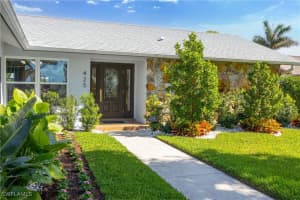 425 Pine Lake Drive, Naples, FL 34112 Sold 04/18/25