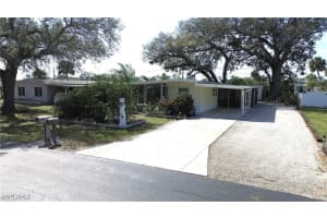 27366 Bourbonniere Dr, Bonita Springs
