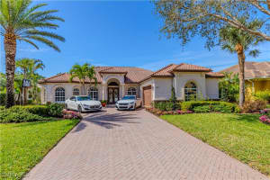 389 Cypress Way W, Naples