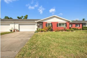 7014 Cedarhurst Dr, Fort Myers