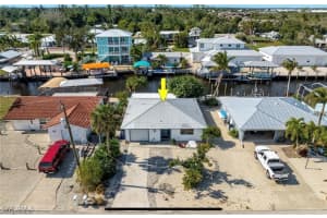 16221 Buccaneer St, Bokeelia