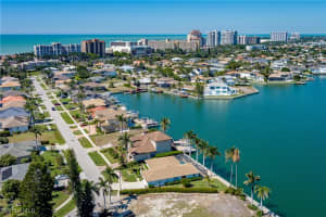 1064 Fieldstone Drive, Marco Island, FL 34145 - MLS#225021064