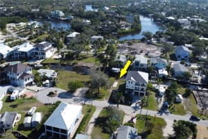 27566 Tarpon Way, Bonita Springs, FL 34134 - MLS#225021093