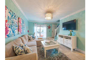 15 Marco Villas Drive, Marco Island, FL 34145 Sold 05/21/25