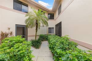 110 Bennington Drive, Naples, FL 34104 - MLS#225021221