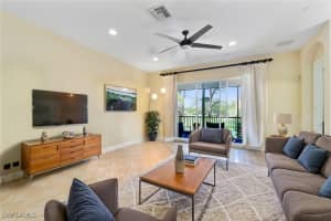 6130 Montelena Cir 1202, Naples