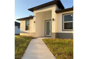 4105 14th Street, Lehigh Acres, FL 33971 Sold 04/04/25