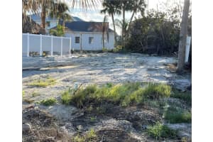 260 Miramar Street, Fort Myers Beach, FL 33931 Sold 09/25/25