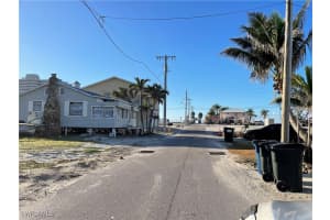 260 Miramar Street, Fort Myers Beach, FL 33931 Sold 09/25/25