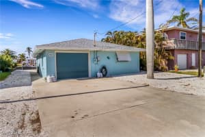 2686 Clyde St, Matlacha