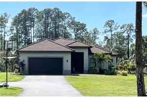 3842 4th Ave Ne, Naples