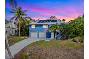 4724 Pembrooke Ln, Bonita Springs
