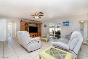 905 31st Terrace, Cape Coral, FL 33904 - MLS#225022150