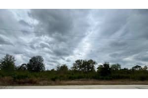 7645 23rd Terrace, Labelle, FL 33935 Sold 06/18/25