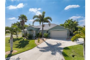 402 46th Terrace, Cape Coral, FL 33914 - MLS#225022268