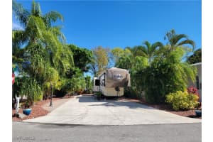 5761 Brightwood Drive, Fort Myers, FL 33905 - MLS#225022360