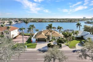 422 Cape Coral Parkway, Cape Coral, FL 33914 Sold 06/16/25