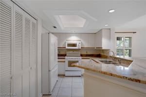 542 10th Avenue, Naples, FL 34102 - MLS#225022454