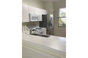 1326 Mainsail Dr 1112, Naples