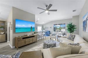 10061 Oakhurst Way, Fort Myers