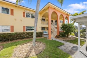 354 Charlemagne Boulevard, Naples, FL 34112 Sold 08/08/25