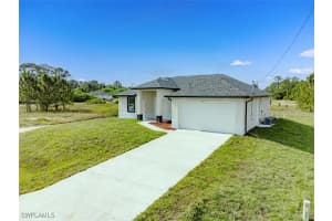 330 Larose Ave, Lehigh Acres