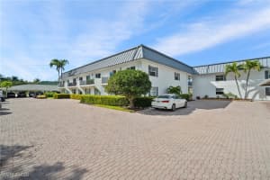 333 Harbour Drive, Naples, FL 34103 Sold 04/28/25