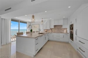 8111 Bay Colony Dr 701, Naples