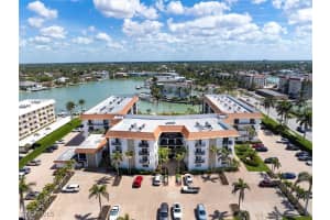 2900 Gulf Shore Blvd N 410, Naples