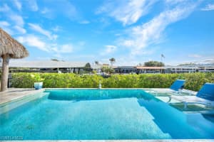 13 Sunview Boulevard, Fort Myers Beach, FL 33931 Sold 07/15/25