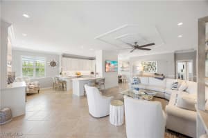 9118 Prima Way 202, Naples