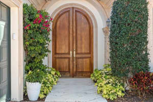 2571 Twinflower Lane, Naples, FL 34105 Sold 04/29/25