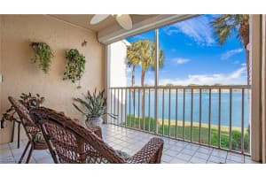 2711 Citrus Lake Dr F202, Naples