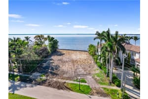2860 Valencia Way, Fort Myers, FL 33901 Sold 08/15/25