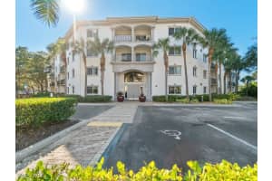 1100 Pine Ridge Rd B307, Naples