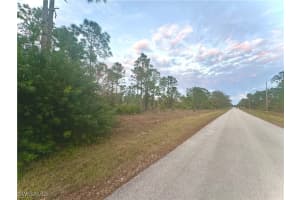 937 Alcalde Street, Lehigh Acres, FL 33974 - MLS#225023468