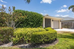 569 98th Avenue, Naples, FL 34108 - MLS#225023470