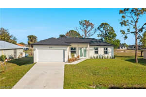 103 Nw 9th St, Cape Coral