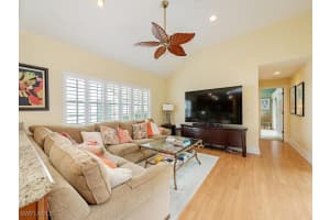 143 Edgemere Way, Naples, FL 34105 - MLS#225023789