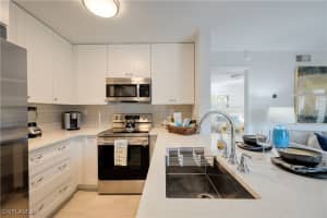 655 8th Avenue, Naples, FL 34102 - MLS#225023796