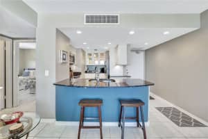 180 Seaview Court, Marco Island, FL 34145 - MLS#225023846