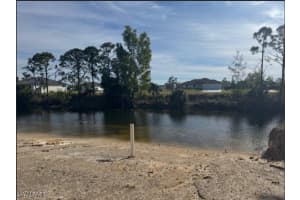 2617 26th Place, Cape Coral, FL 33993 Sold 04/04/25