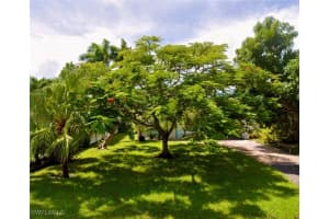 774 11th Avenue, Naples, FL 34102 Sold 03/28/25