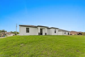 469 Petite Avenue, Lehigh Acres, FL 33974 Sold 04/28/25
