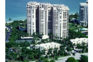 4021 Gulf Shore Blvd N 304, Naples