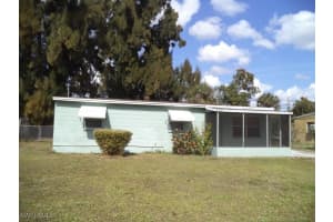 981 Lakeview Drive, North Fort Myers, FL 33903 Sold 05/02/25