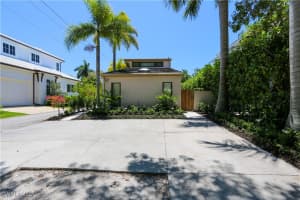 550 3rd Avenue, Naples, FL 34102 - MLS#225023998